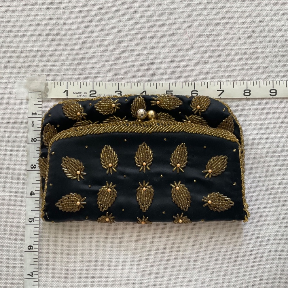 •Vintage  70s Handcrafted Black Silk Pineapple Shaped Beading Purse Clutch - Picture 5 of 13